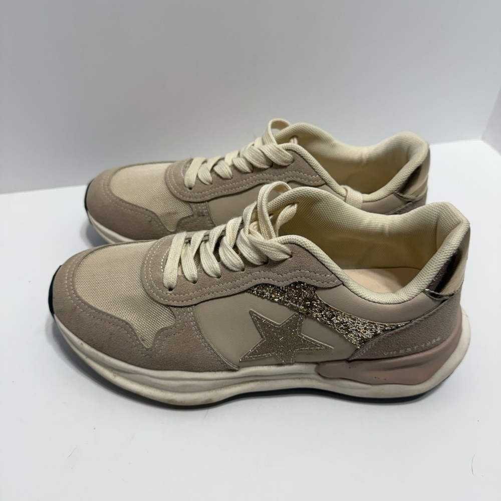 Vintage Havana Beige Glitter Star Sneakers, Elegant While On The Go, Sz 8.5
